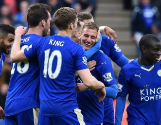 Лестър смачка Суонзи без Варди и докосва титлата