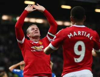 Рууни влезе в историята, в последния мач за сезона в Англия