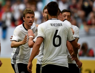 Резултати и голмайстори от по - интересните приятелски срещи, които се изиграха вчера