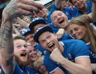 Исландия се класира на второ място в Група F