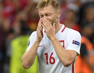 Португалия стигна до полу-финал без победа, сълзите останаха за Полша