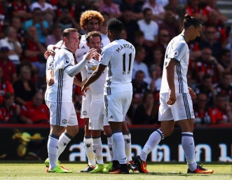 Манчестър Юнайтед започна с победа сезона в Англия