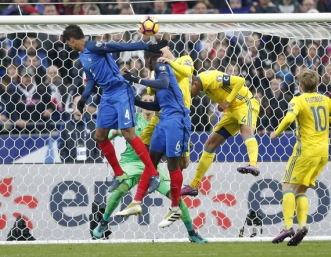 Франция продължава уверено по пътя към Мондиал 2018