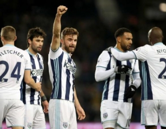 Уест Бромич разби Бърнли