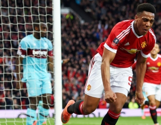 Манчестър Юнайтед се реабилитира пред феновете.