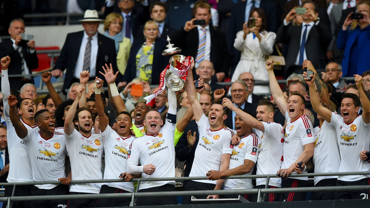 Манчестър Юнайтед триумфира с FA Cup