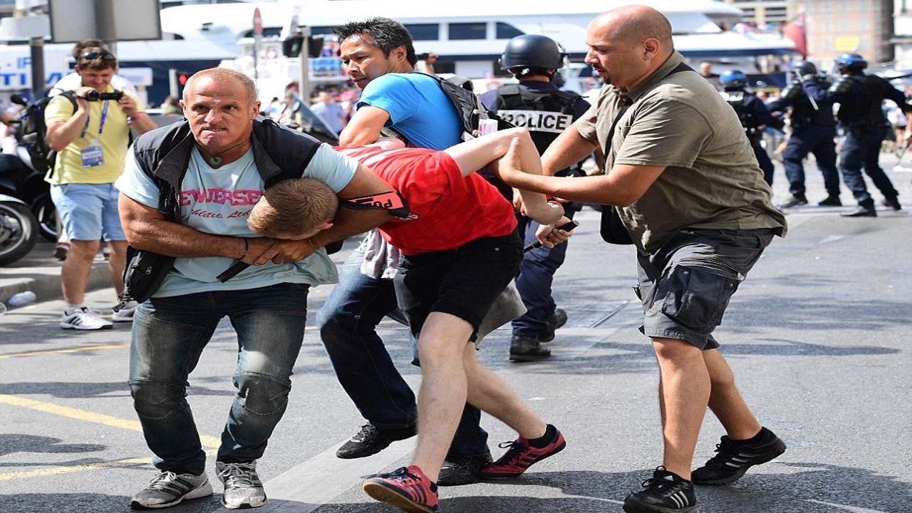 Англия и Русия със заплаха от дисквалифициране заради ексцесиите