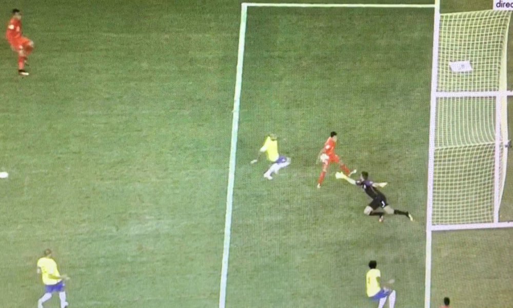 Скандален гол с ръка изхвърли Бразилия от Копа Америка