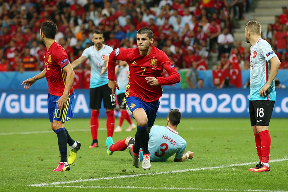 Испания не остави шанс на Турция и се класира на 1/8 финал