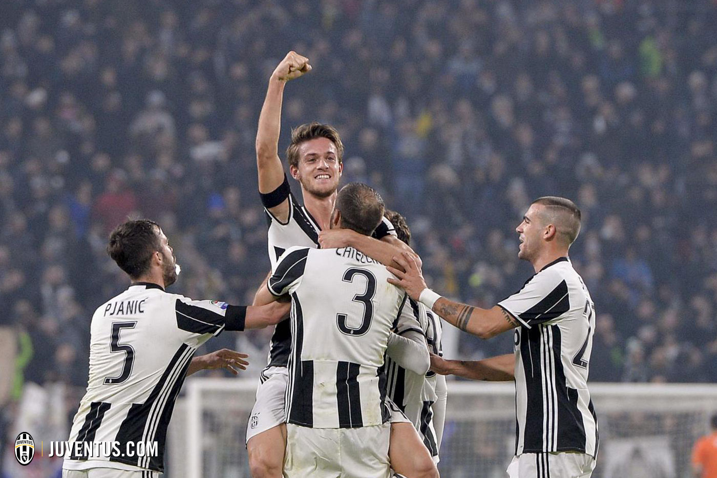 Юве спря победният ход на бергамаските